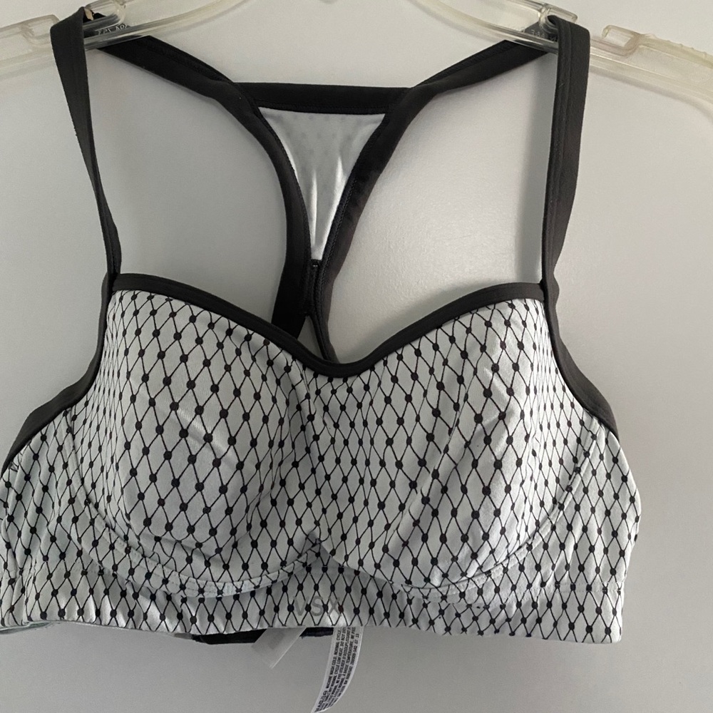 VSX sports bra